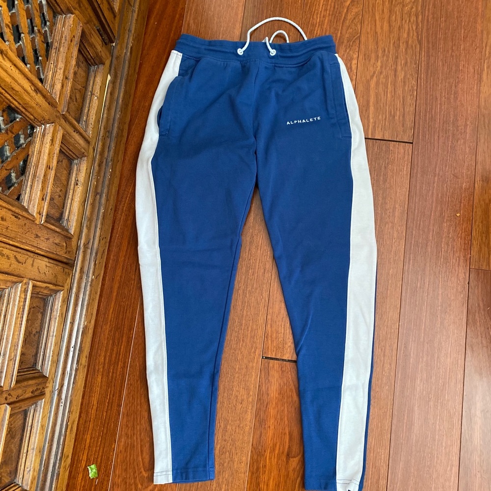 Alphalete joggers